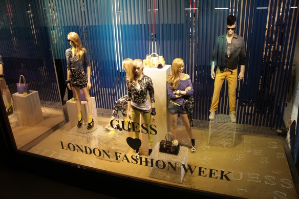 GUESS REGENT STREET 05