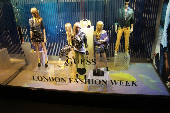 GUESS REGENT STREET 07