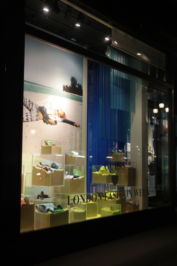 GUESS REGENT STREET 08