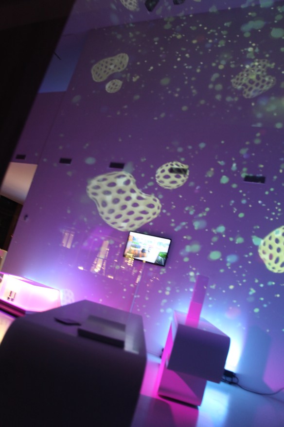 fuorisalone milano 2013 ZONA TORTONA SAMSUNG CHEMICAL_19