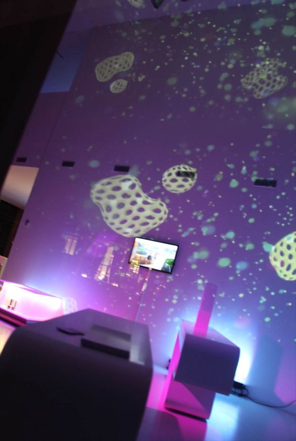 fuorisalone milano 2013 ZONA TORTONA SAMSUNG CHEMICAL_19_1