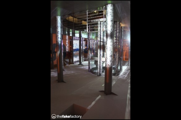 THE FAKE FACTORY _LIGHT ART 2001 - 2013_00033_1