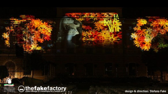 FEDERICO FELLINI . beyond LA DOLCE VITA _30136