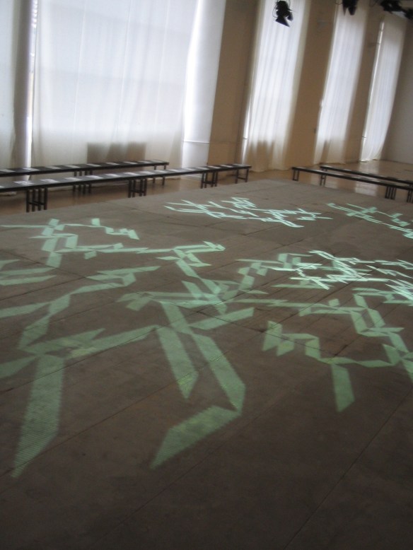 STEFANO FAKE fashion show abstract art intallation 2005_13