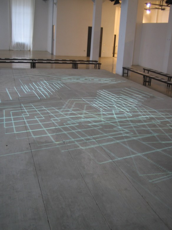 STEFANO FAKE fashion show abstract art intallation 2005_29