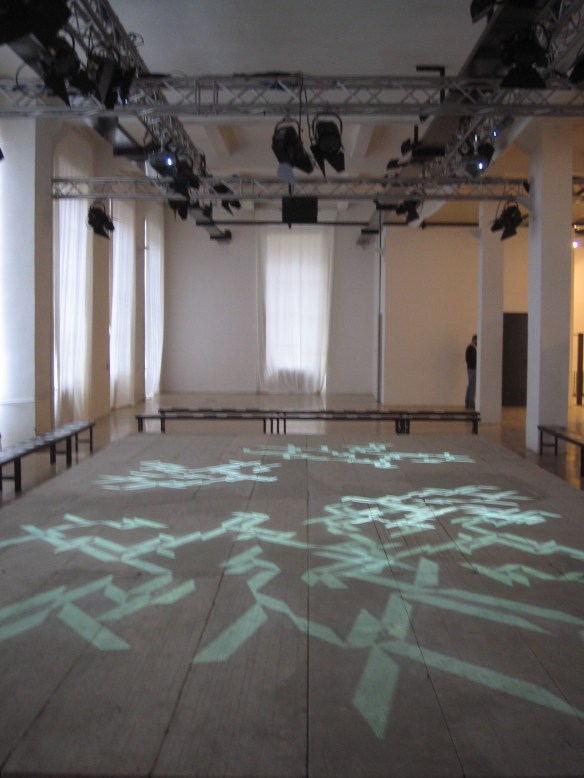 STEFANO FAKE fashion show abstract art intallation 2005_4