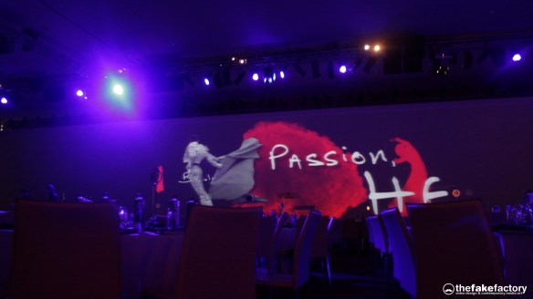 GUESS 3D HOLOGRAPHIC FASHION SHOW RUNAWAY 2014_00284