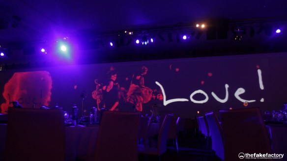 GUESS 3D HOLOGRAPHIC FASHION SHOW RUNAWAY 2014_00359