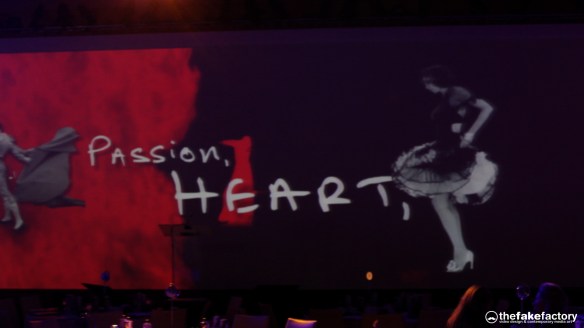 GUESS 3D HOLOGRAPHIC FASHION SHOW RUNAWAY 2014_00401