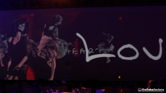 GUESS 3D HOLOGRAPHIC FASHION SHOW RUNAWAY 2014_00425