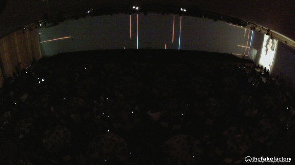 GUESS 3D HOLOGRAPHIC FASHION SHOW RUNAWAY 2014_00790