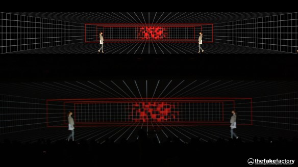 GUESS 3D HOLOGRAPHIC FASHION SHOW RUNAWAY 2014_03158