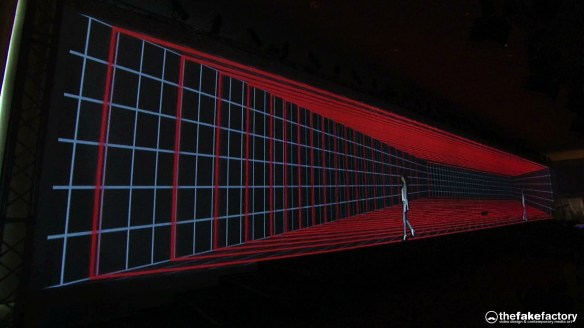 GUESS 3D HOLOGRAPHIC FASHION SHOW RUNAWAY 2014_03322