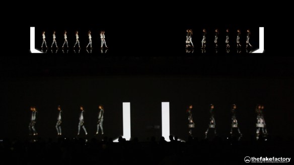 GUESS 3D HOLOGRAPHIC FASHION SHOW RUNAWAY 2014_04670