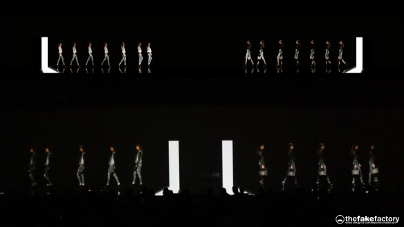 GUESS 3D HOLOGRAPHIC FASHION SHOW RUNAWAY 2014_04685