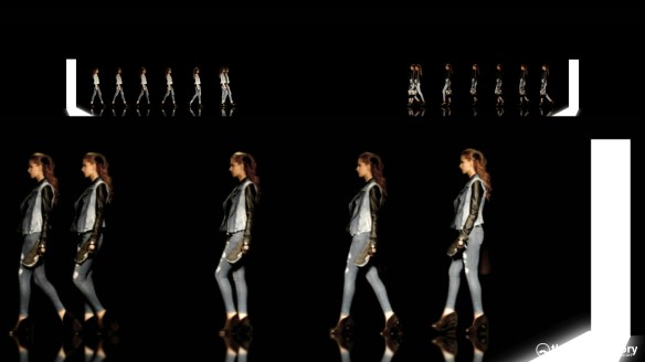 GUESS 3D HOLOGRAPHIC FASHION SHOW RUNAWAY 2014_05344