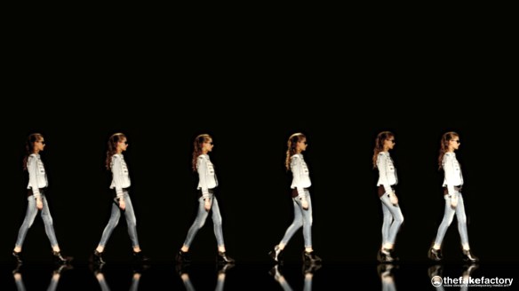 GUESS 3D HOLOGRAPHIC FASHION SHOW RUNAWAY 2014_05826