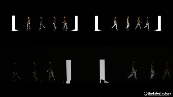 GUESS 3D HOLOGRAPHIC FASHION SHOW RUNAWAY 2014_06276