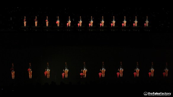 GUESS 3D HOLOGRAPHIC FASHION SHOW RUNAWAY 2014_07017