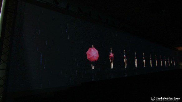 GUESS 3D HOLOGRAPHIC FASHION SHOW RUNAWAY 2014_07509