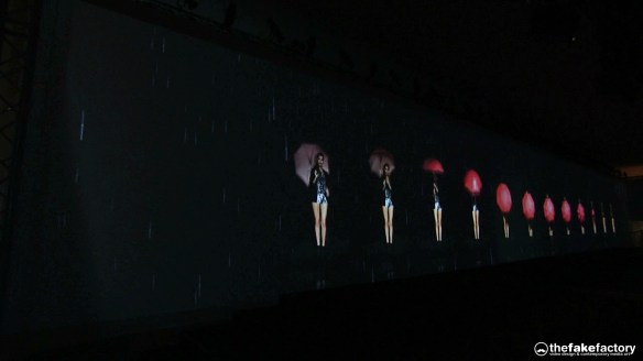 GUESS 3D HOLOGRAPHIC FASHION SHOW RUNAWAY 2014_07545