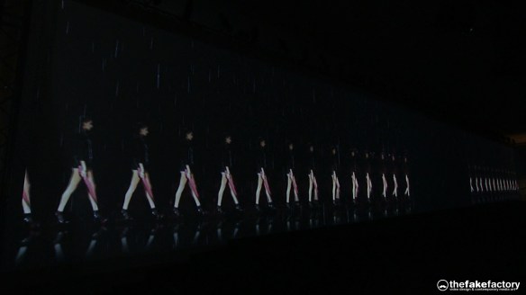 GUESS 3D HOLOGRAPHIC FASHION SHOW RUNAWAY 2014_07605