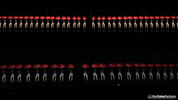 GUESS 3D HOLOGRAPHIC FASHION SHOW RUNAWAY 2014_07884