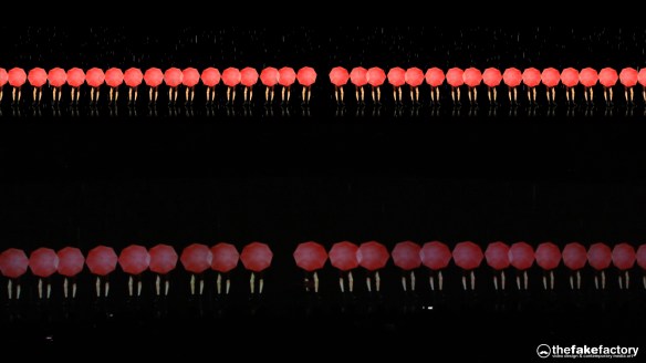 GUESS 3D HOLOGRAPHIC FASHION SHOW RUNAWAY 2014_07936