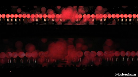 GUESS 3D HOLOGRAPHIC FASHION SHOW RUNAWAY 2014_07959