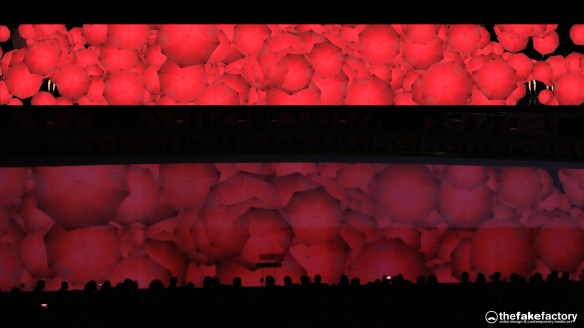 GUESS 3D HOLOGRAPHIC FASHION SHOW RUNAWAY 2014_08049