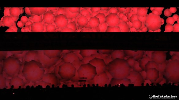 GUESS 3D HOLOGRAPHIC FASHION SHOW RUNAWAY 2014_08088