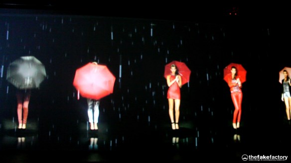 GUESS 3D HOLOGRAPHIC FASHION SHOW RUNAWAY 2014_08327