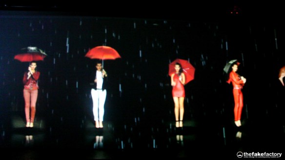 GUESS 3D HOLOGRAPHIC FASHION SHOW RUNAWAY 2014_08343