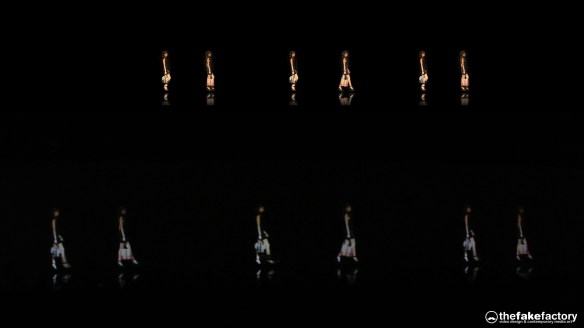 GUESS 3D HOLOGRAPHIC FASHION SHOW RUNAWAY 2014_10166