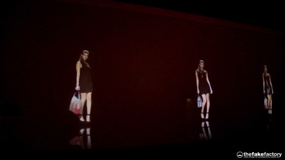 GUESS 3D HOLOGRAPHIC FASHION SHOW RUNAWAY 2014_10211