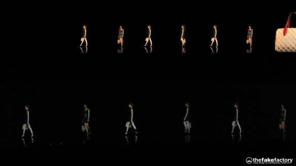 GUESS 3D HOLOGRAPHIC FASHION SHOW RUNAWAY 2014_10278