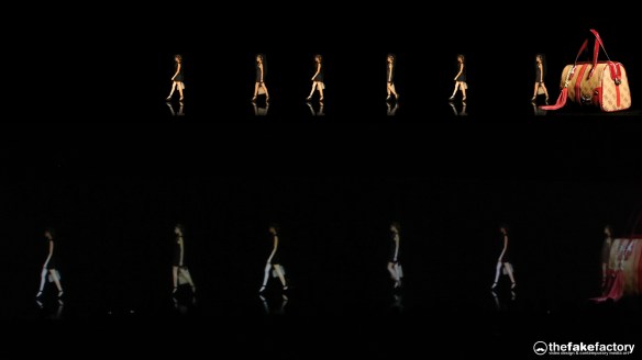 GUESS 3D HOLOGRAPHIC FASHION SHOW RUNAWAY 2014_10296