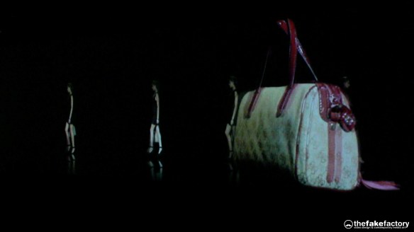 GUESS 3D HOLOGRAPHIC FASHION SHOW RUNAWAY 2014_10342