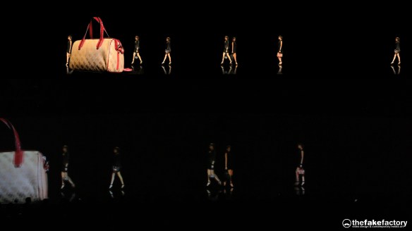 GUESS 3D HOLOGRAPHIC FASHION SHOW RUNAWAY 2014_10416