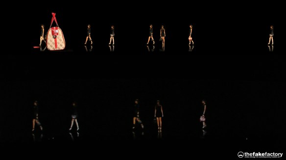 GUESS 3D HOLOGRAPHIC FASHION SHOW RUNAWAY 2014_10433