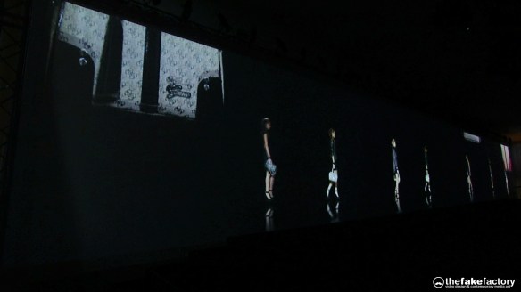 GUESS 3D HOLOGRAPHIC FASHION SHOW RUNAWAY 2014_10649