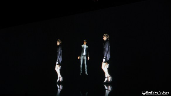 GUESS 3D HOLOGRAPHIC FASHION SHOW RUNAWAY 2014_11324