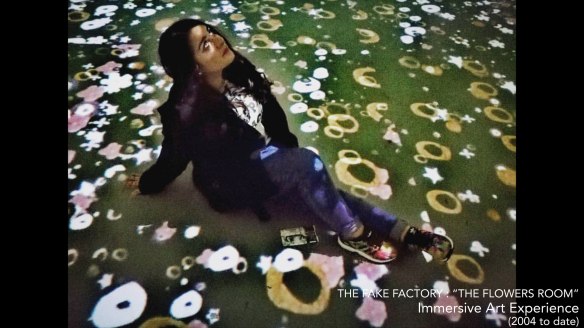 the fake factory the flowers room_00004