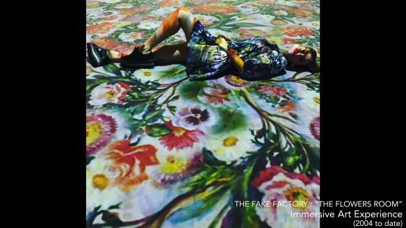 the fake factory the flowers room_00296