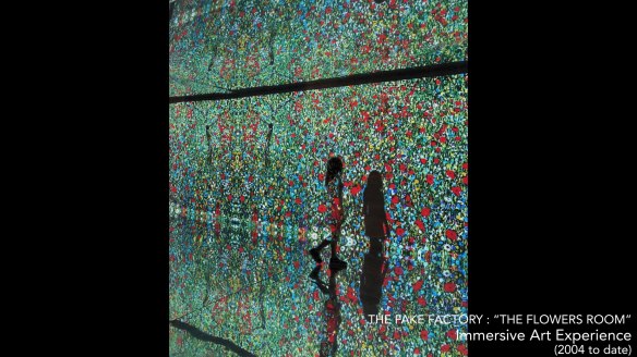 the fake factory the flowers room_00315