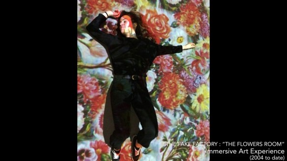 the fake factory the flowers room_00326