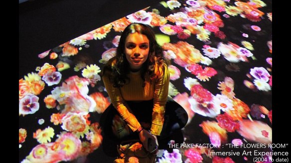 the fake factory the flowers room_00397