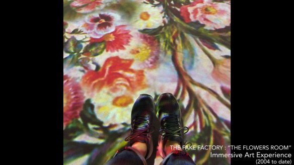 the fake factory the flowers room_00406